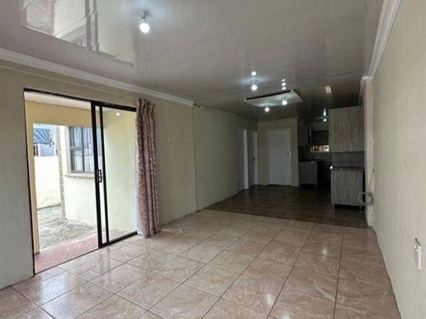 2 Bedroom Property for Sale in Mdantsane Eastern Cape